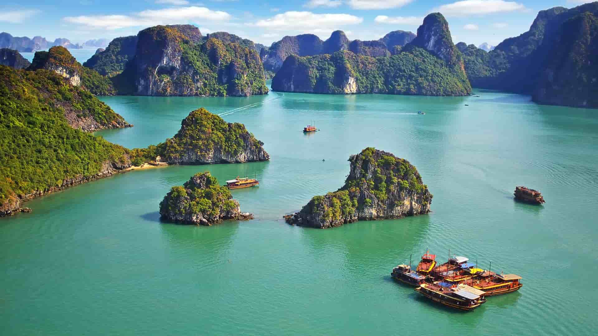 Hoan Kiem Lake and temple in Hanoi.