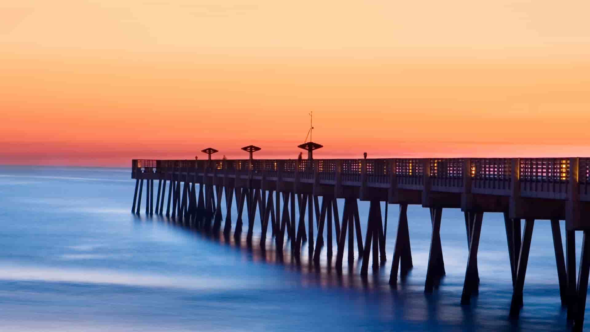 Jacksonville Florida skyline at dusk.