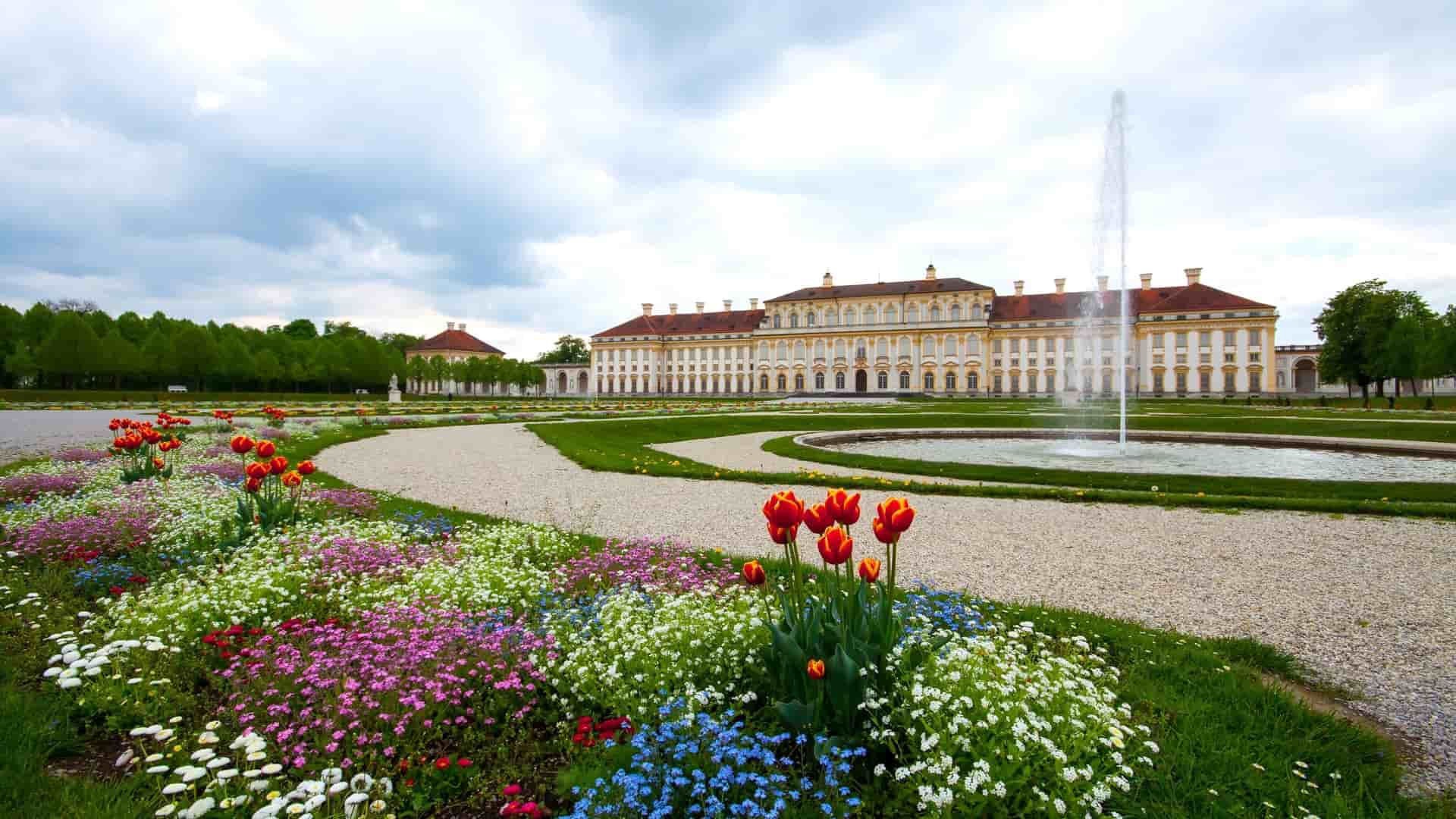 Marienplatz and New Town Hall in Munich.