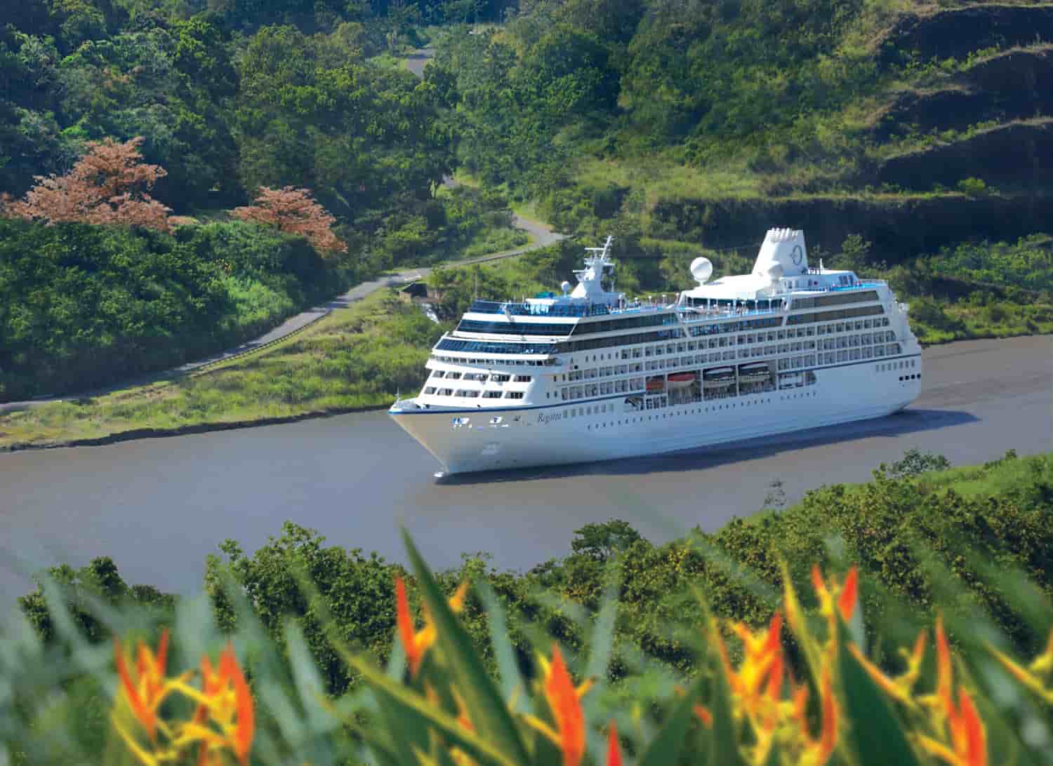 Oceania Regatta cruise ship exterior