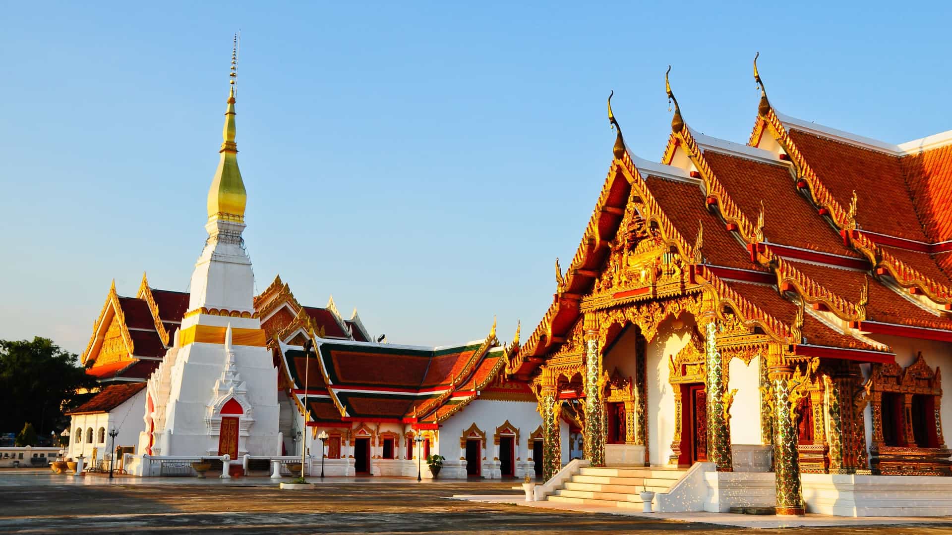 Golden Thai temple architecture.