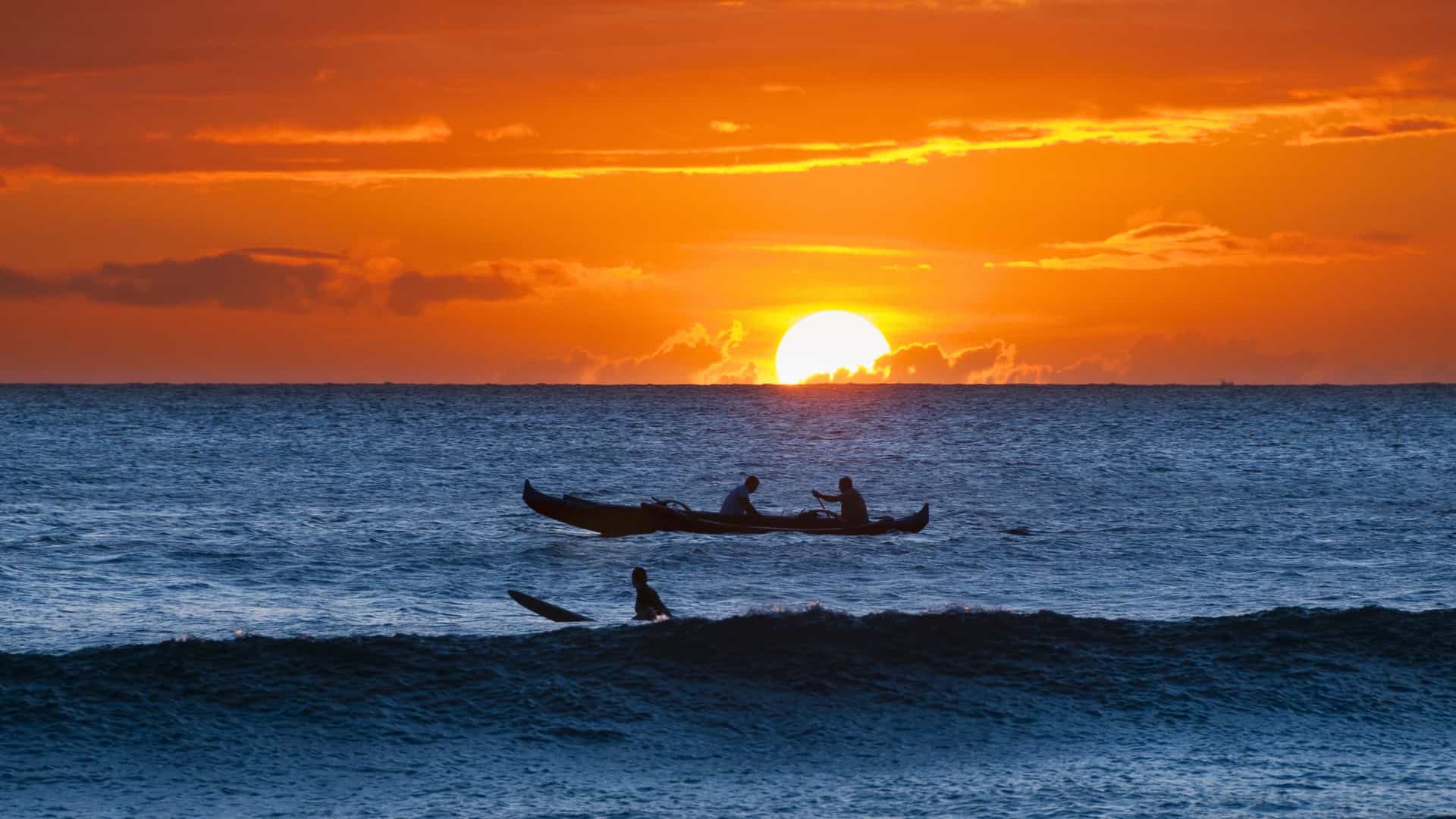 Maui’s vibrant sunset and ocean fun make it a highlight of Cunard’s Hawaiian cruises.