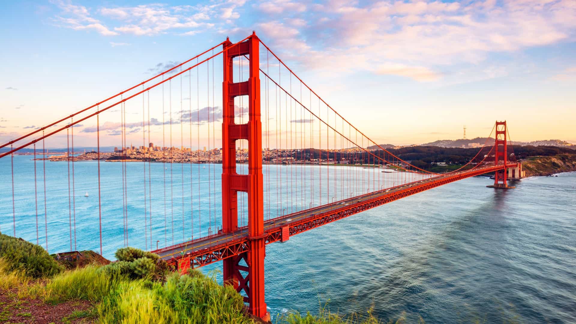 The iconic Golden Gate Bridge in San Francisco, California, a breathtaking landmark for guests departing on a Royal Caribbean US Pacific Coast cruise.