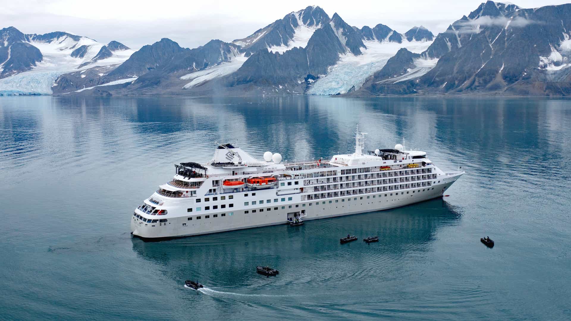 Silversea Cruises Silver Cloud cruise ship exterior