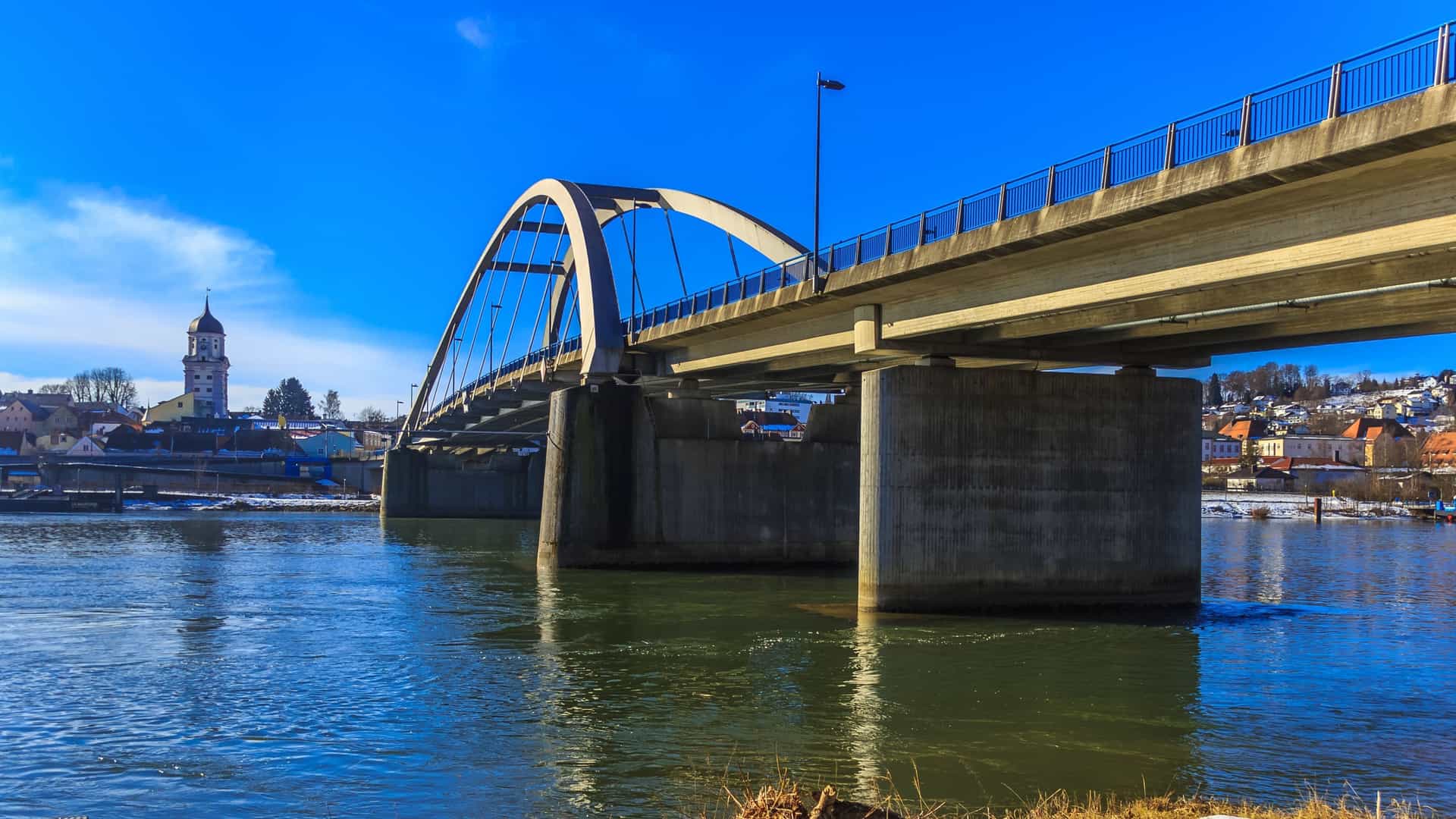 Danube River and Vilshofen town.