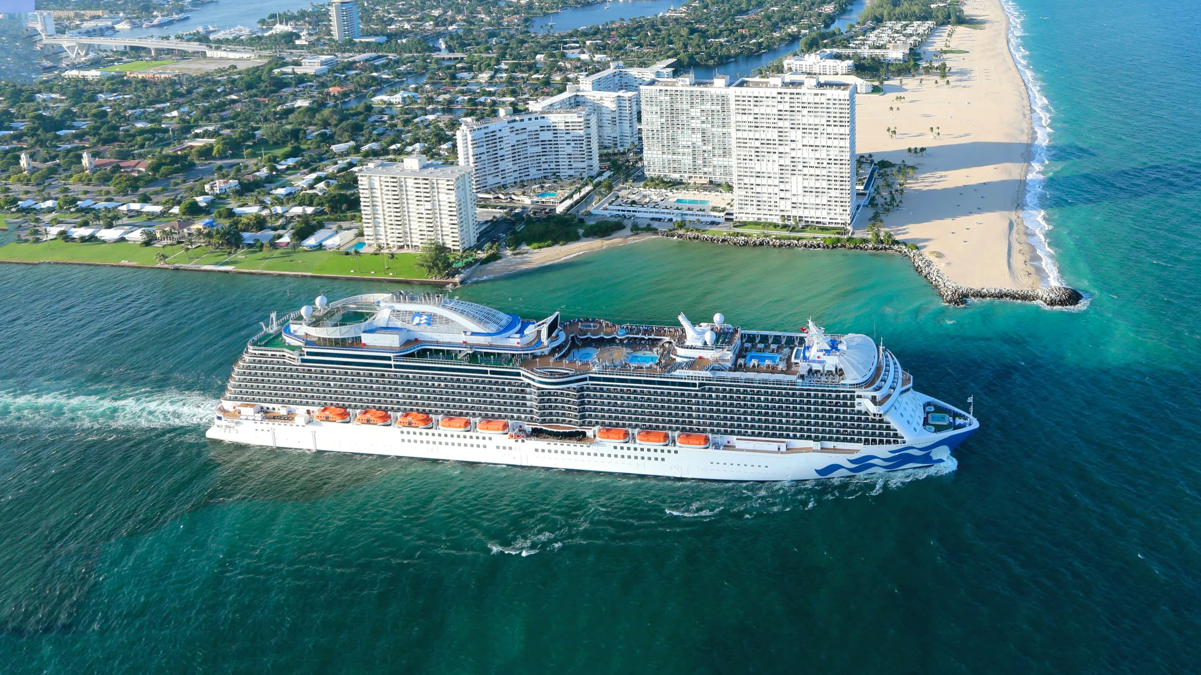 Royal Princess cruise ship exterior.