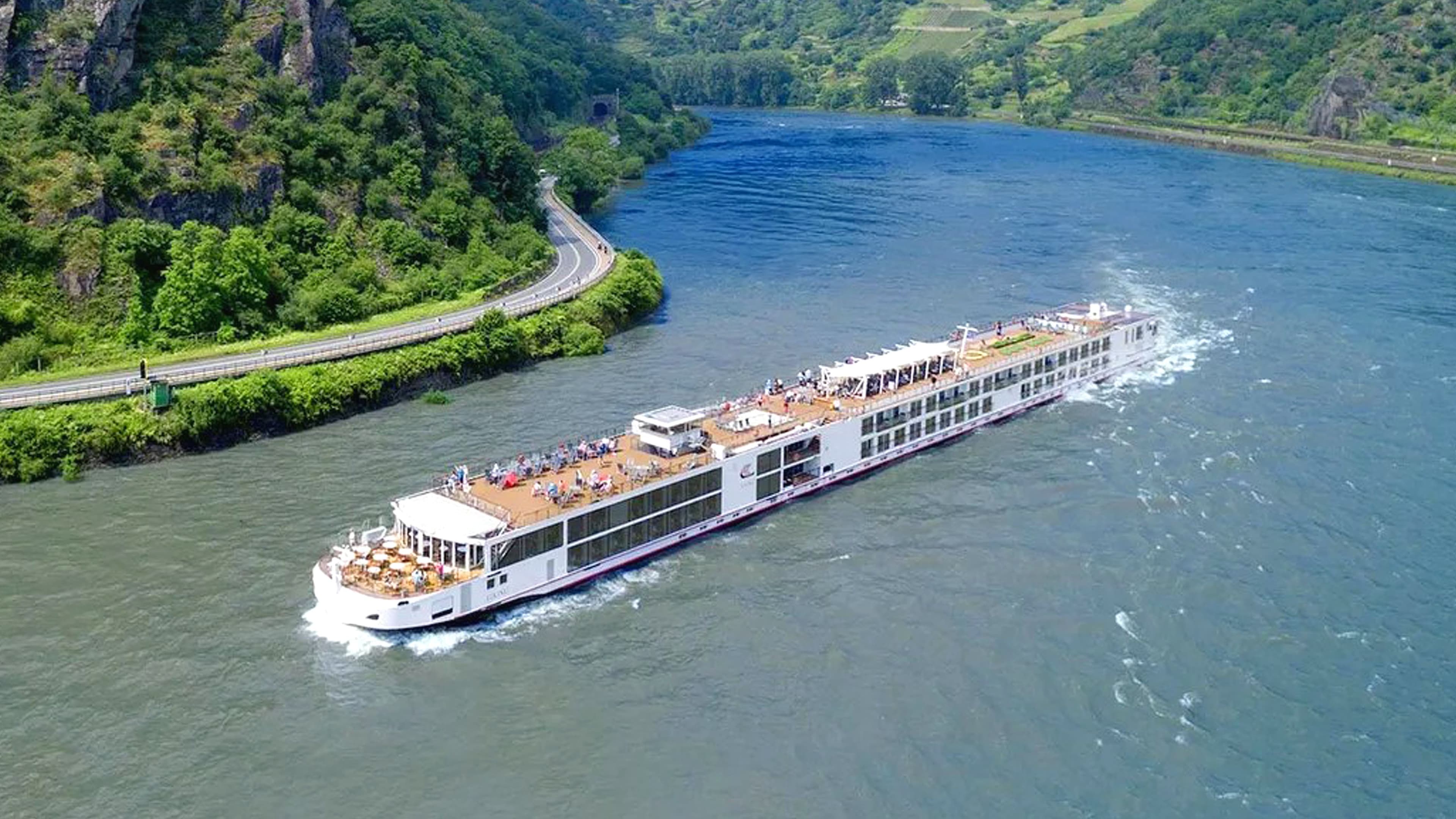 Viking Delling river cruise ship exterior.