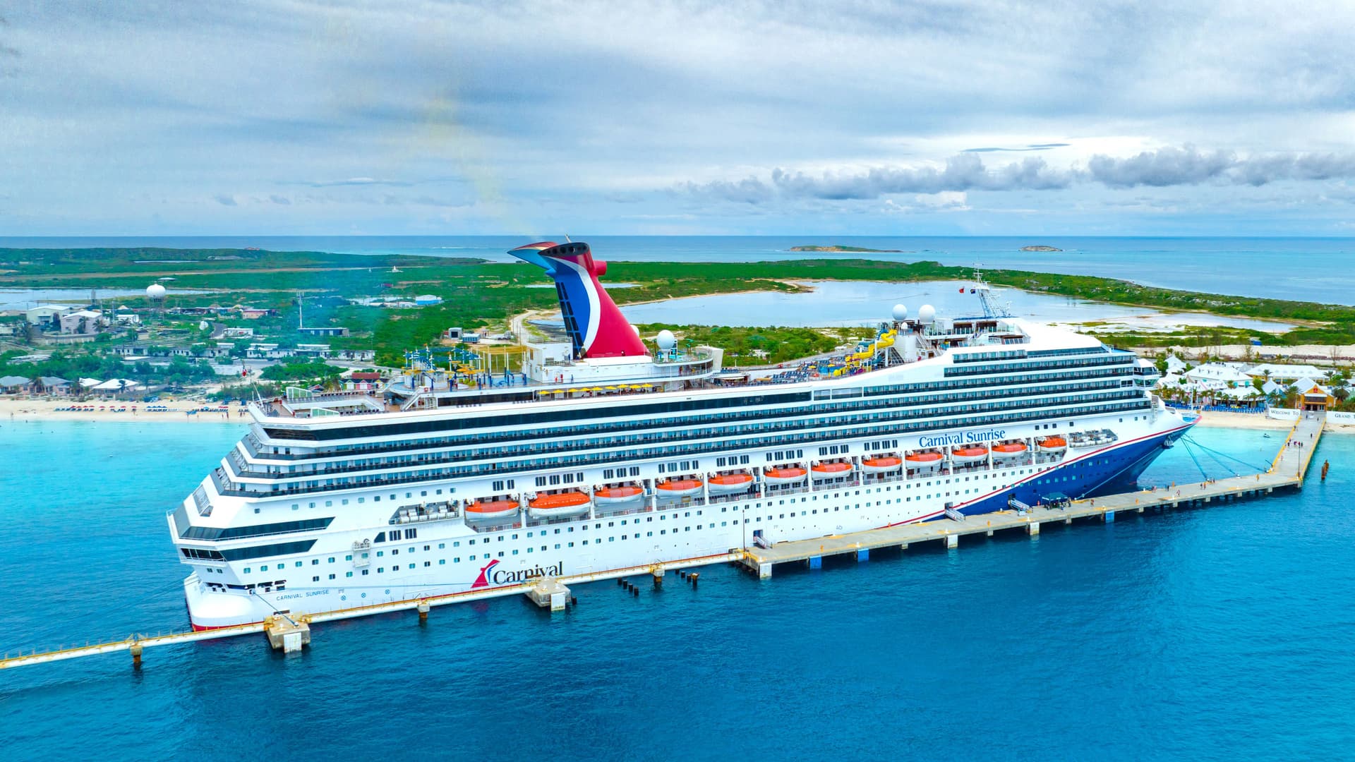 Carnival Cruise Line Sunshine ship exterior