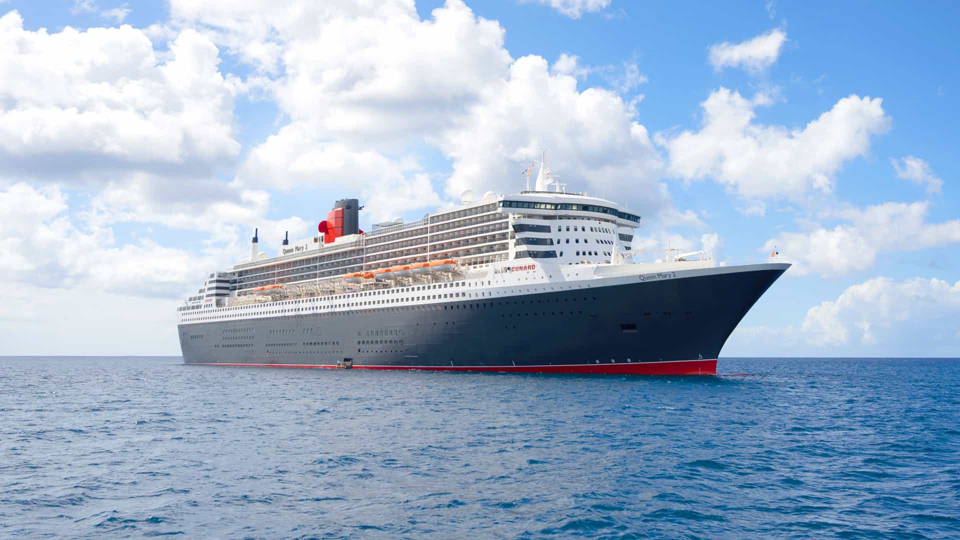 Cunard Queen Mary 2 cruise ship exterior