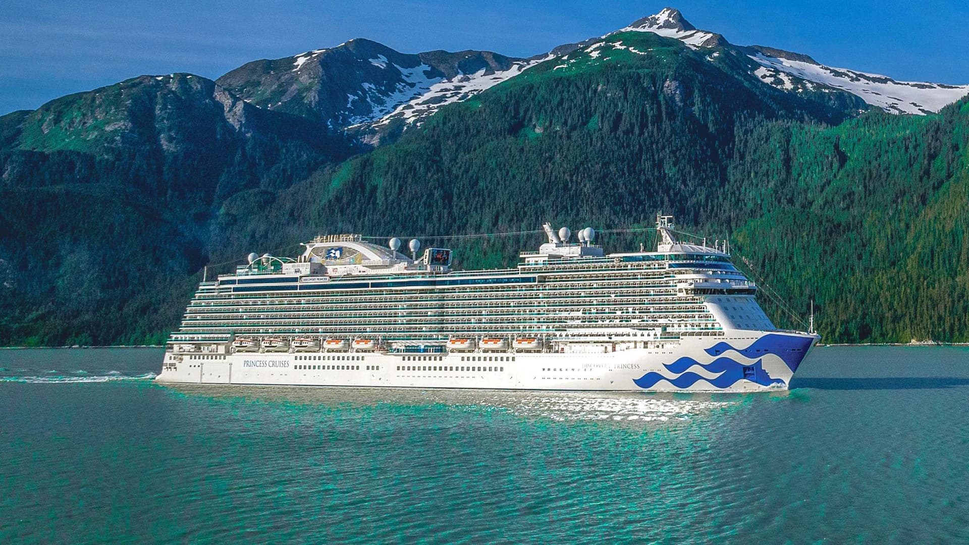 Discovery Princess cruise ship exterior.