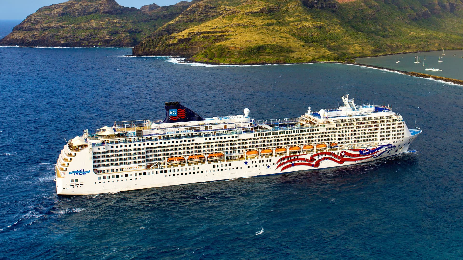 Norwegian's Pride of America sailing in Hawaii.