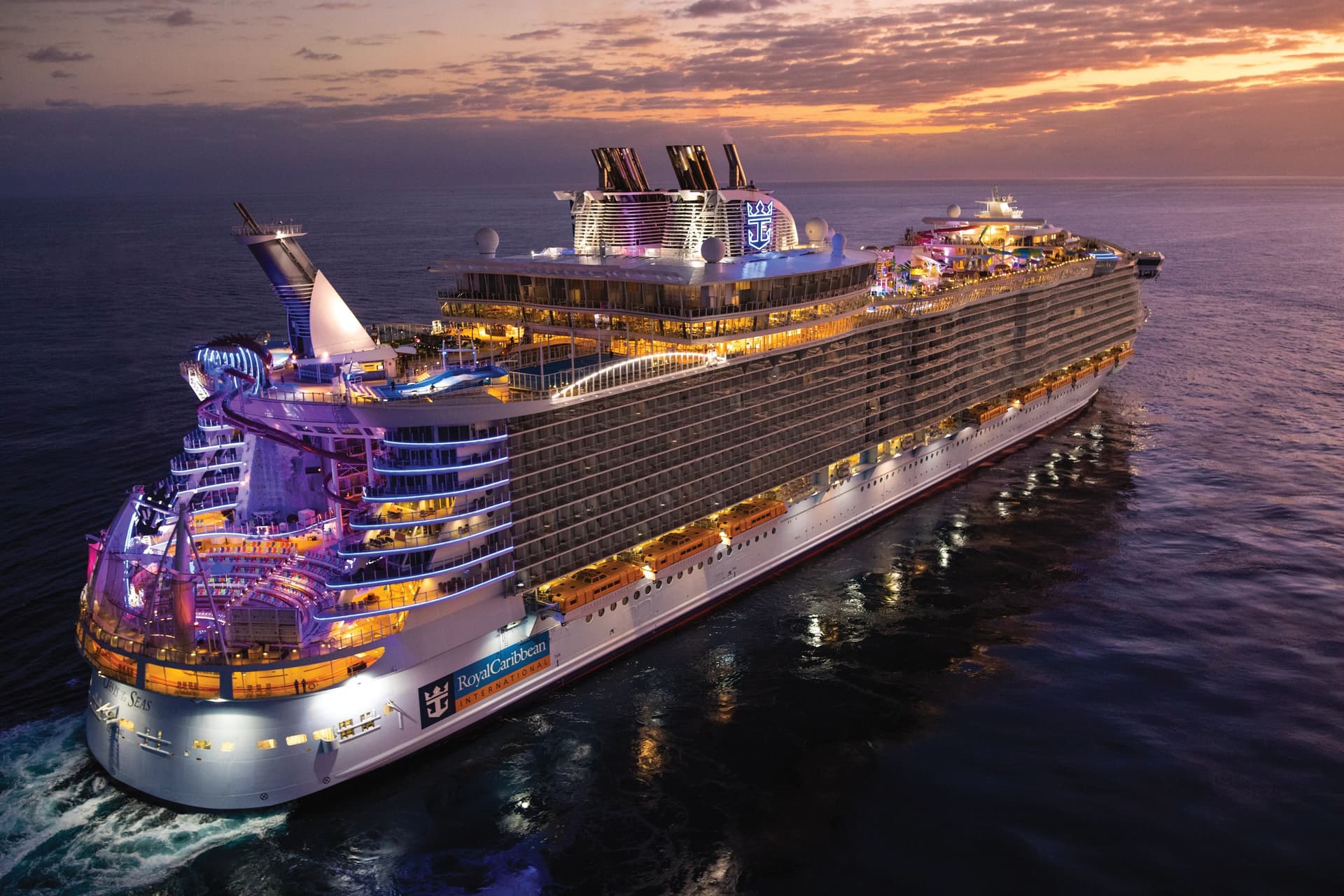 Royal Caribbean Oasis of the Seas ship exterior