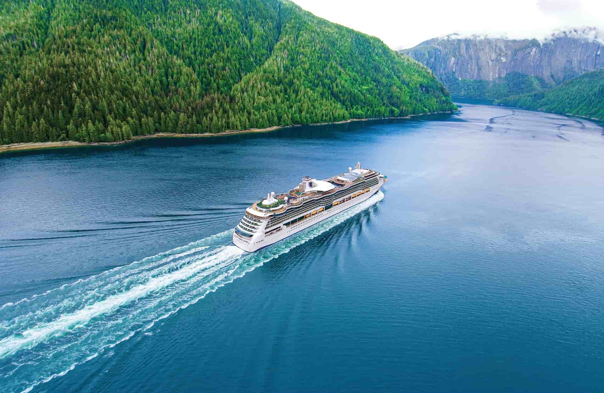 Royal Caribbean Serenade of the Seas ship exterior