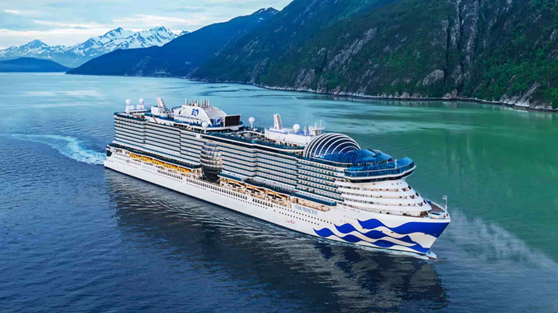 Star Princess cruise ship exterior.