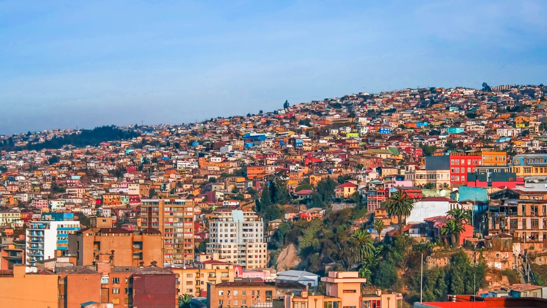 Colorful houses on a hillside in Valparaíso, Chile.