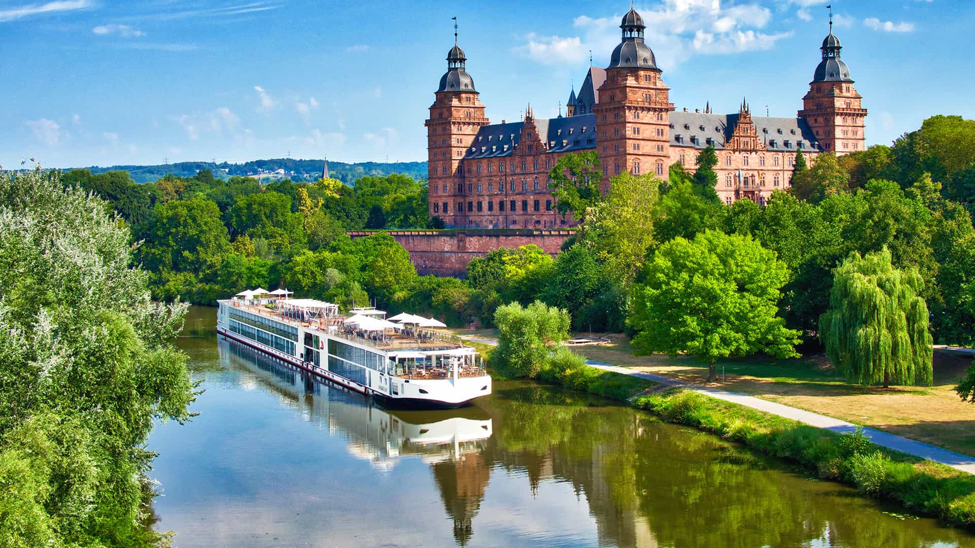 Viking Eir river cruise ship exterior.