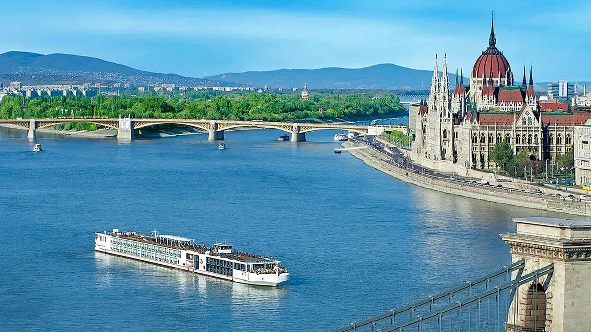 Viking Heimdal river cruise ship exterior.
