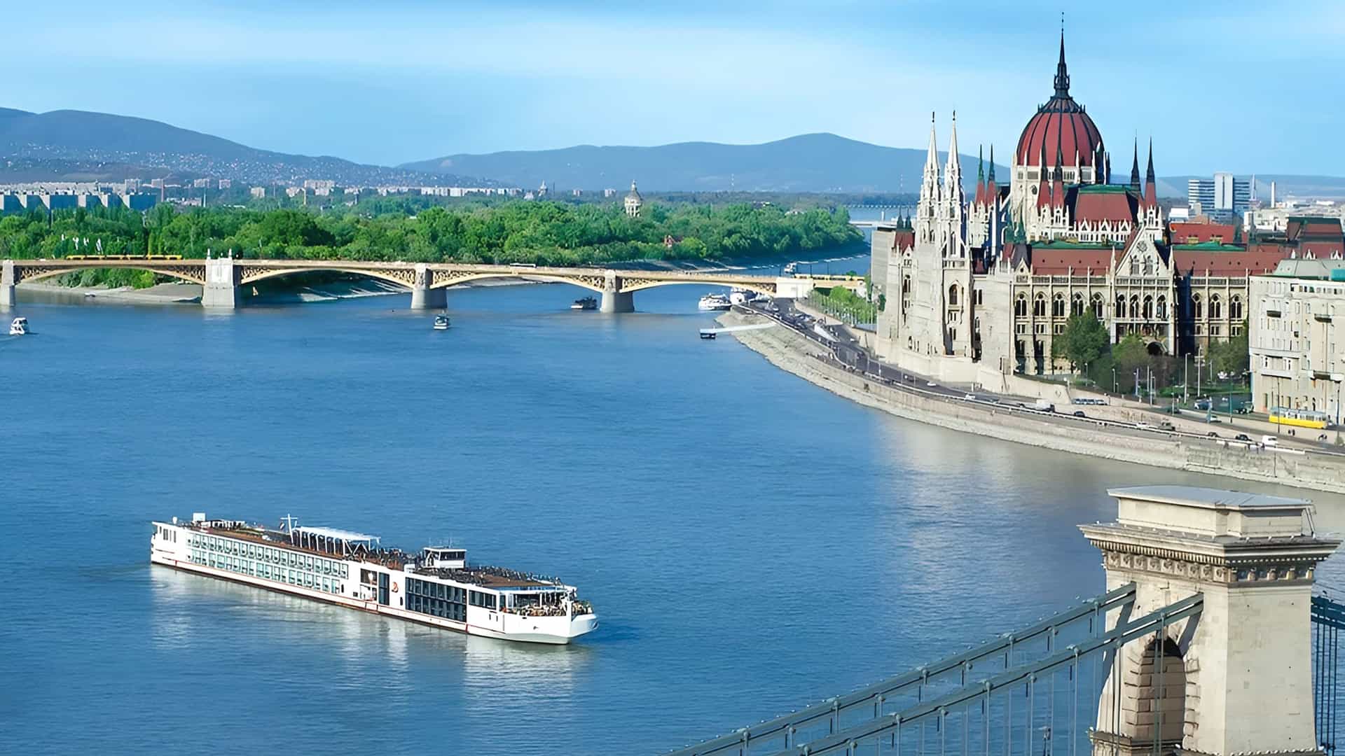 Viking Tialfi sailing in Budapest.