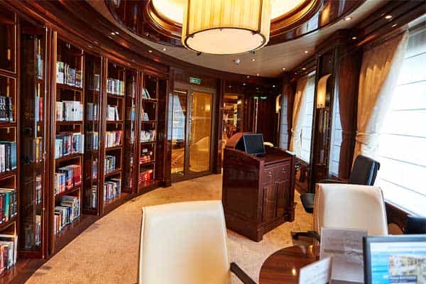 Internet Cafe & Library