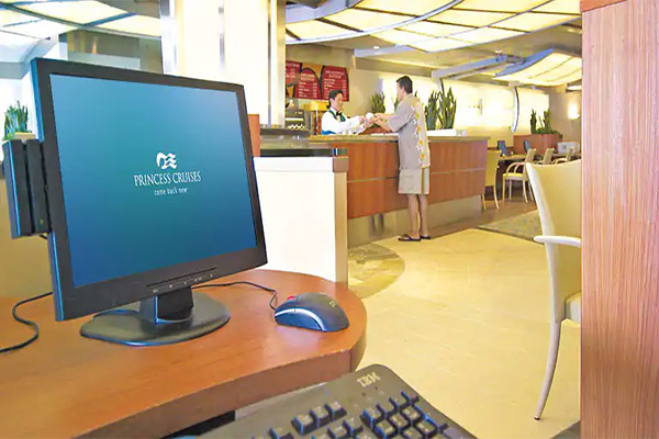 Internet Cafe & Library