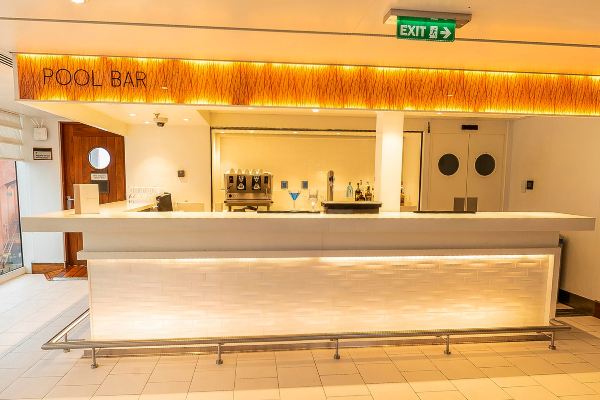 Pool Bar