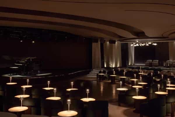 Journeys Lounge