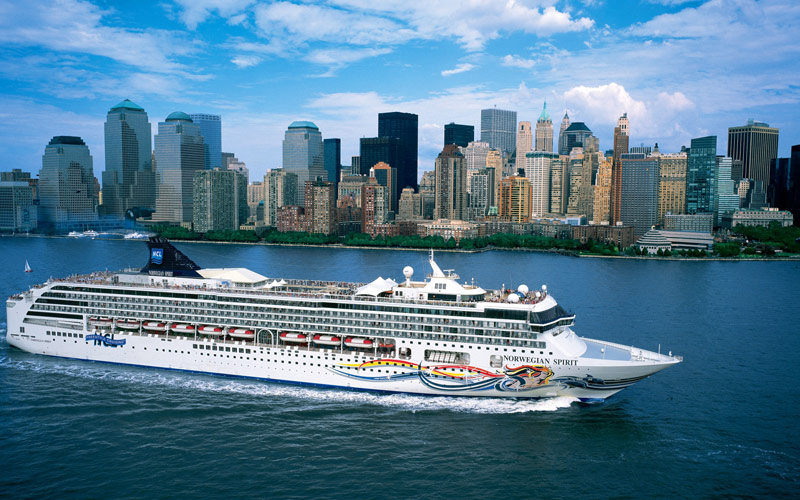 Imagini pentru norwegian spirit