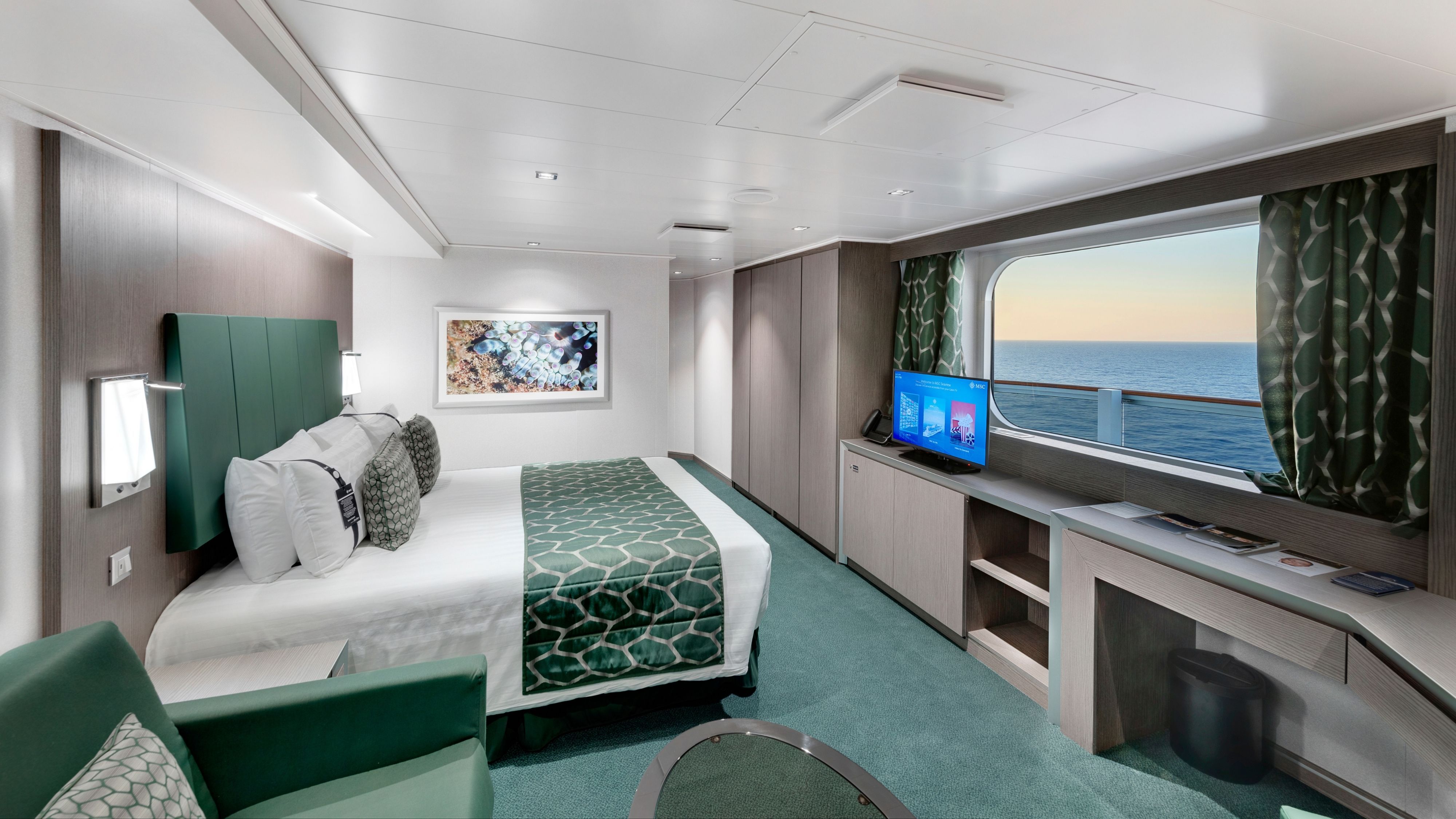MSC Yacht Club Royal Suite with terrace and whirlpool bath