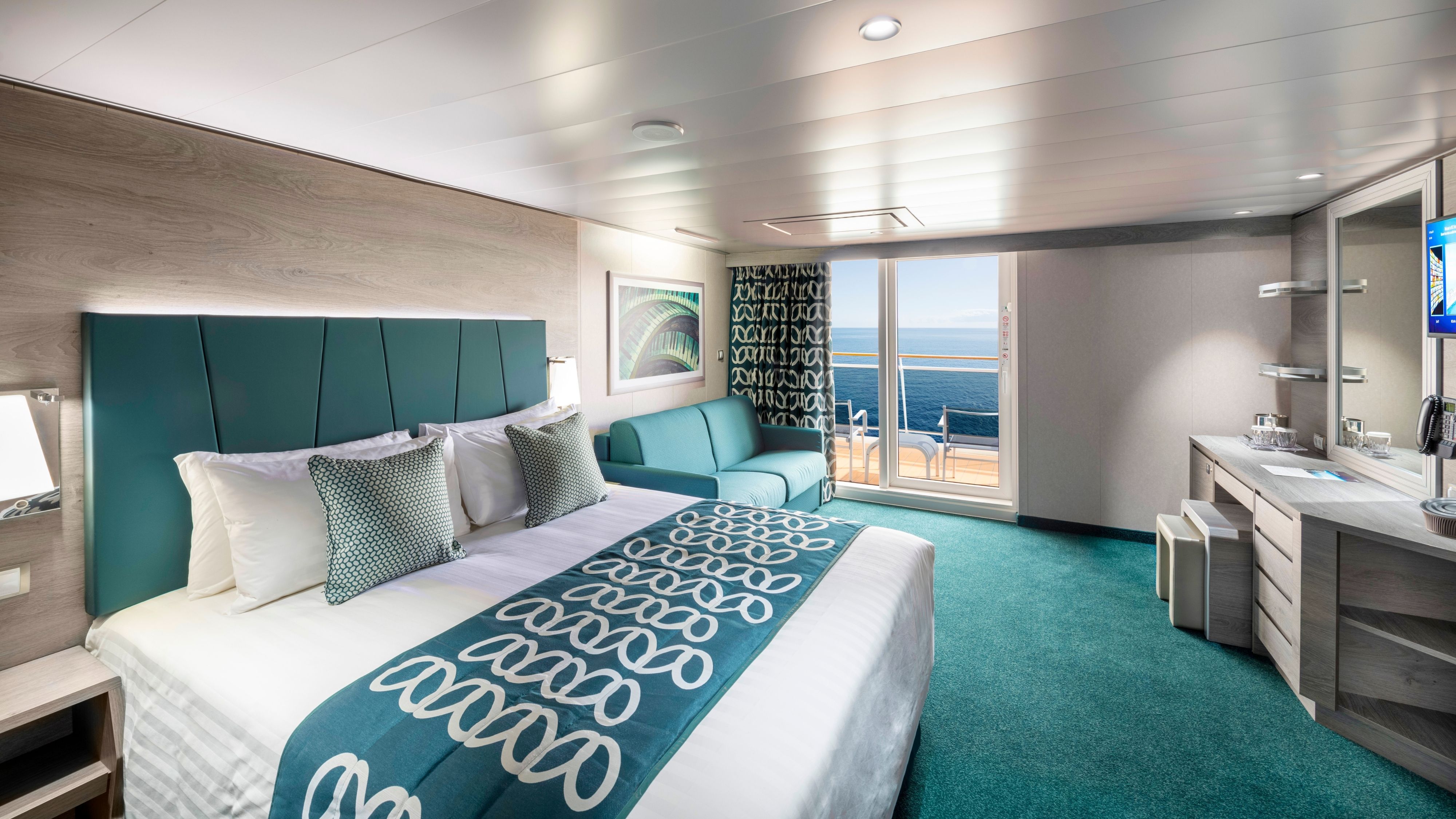 MSC Yacht Club Royal Suite with terrace and whirlpool bath